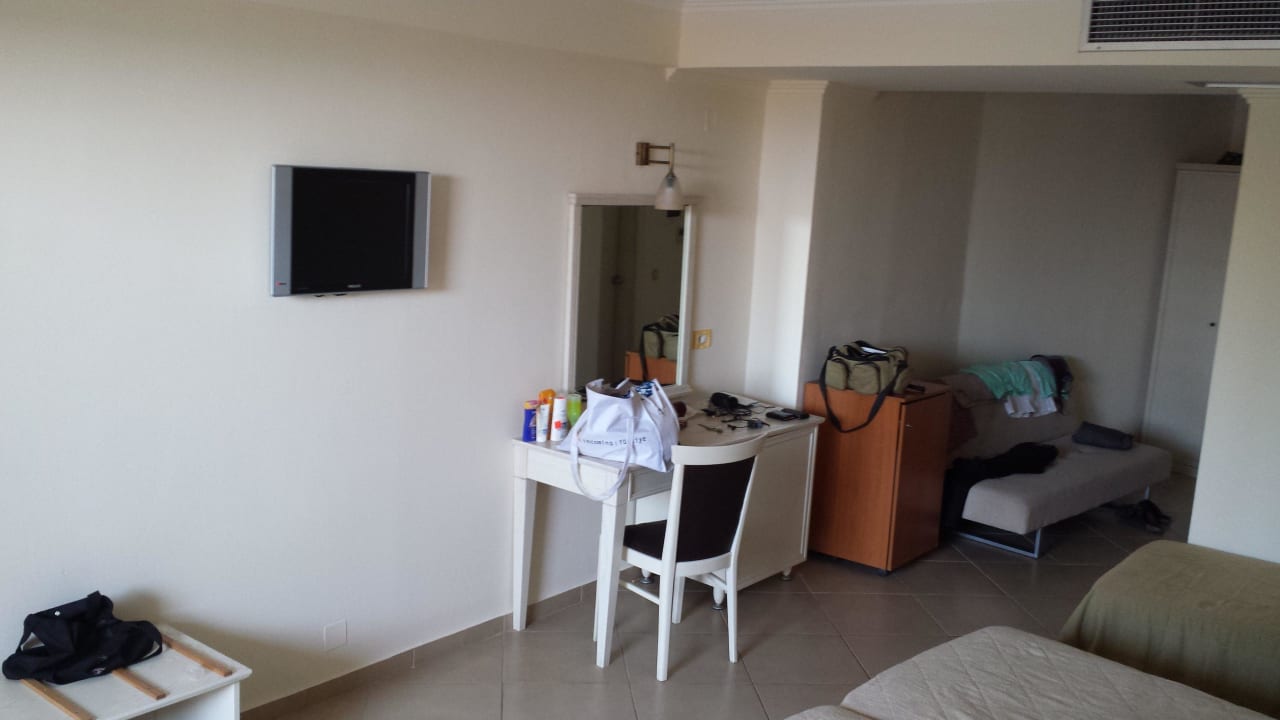 Flat Bildschirm, klein aber O.K Cactus Beach