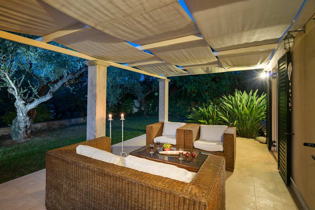 Gartenanlage Nina Residence