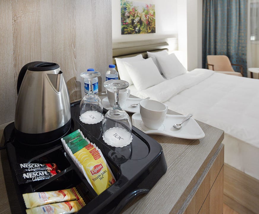 Standard Room Rox Hotel Airport