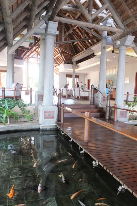 Lobby Sands Suites Resort & Spa