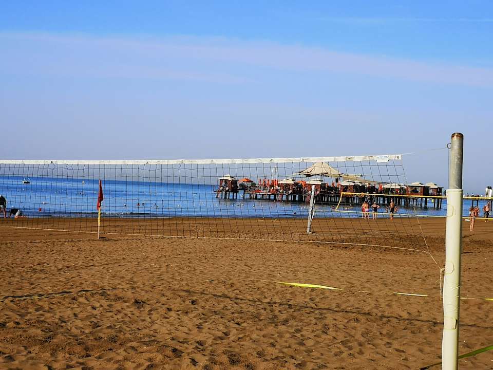 Strand Mary Hotel Side