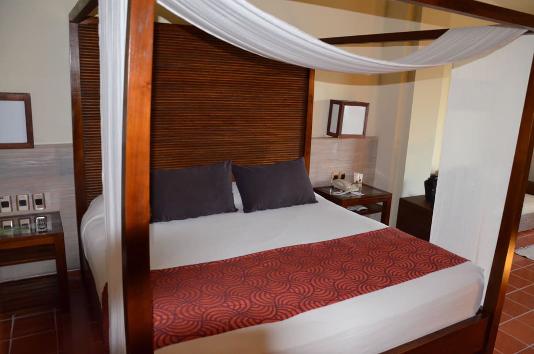 Bett Catalonia Royal Bavaro - Adults only