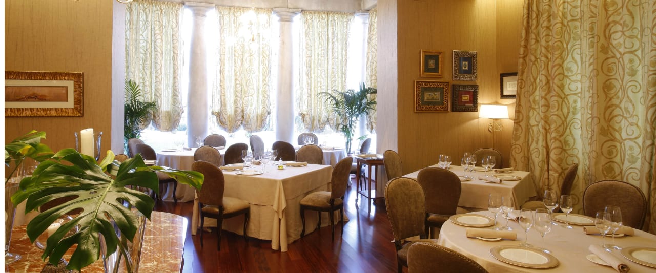 Restaurant Hotel Castillo Del Bosque La Zoreda