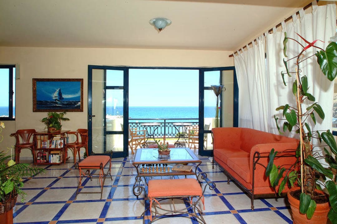 Lobby Villas Marelina