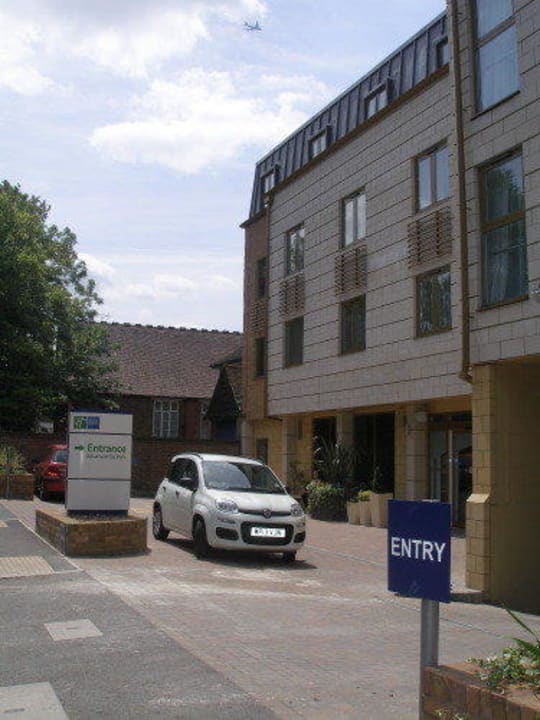 Außenansicht Hotel Holiday Inn Express Windsor