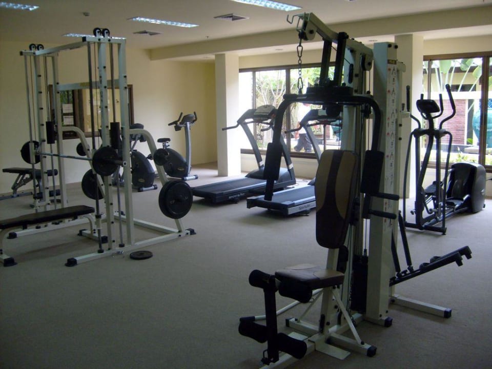Fitnessraum im Hotel Seaview Khao Lak Resort