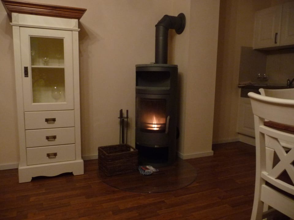 Kamin im Zimmer Aparthotel Saatmann