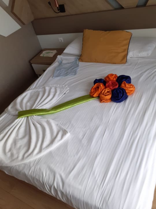 Zimmer Saturn Palace Resort Hotel
