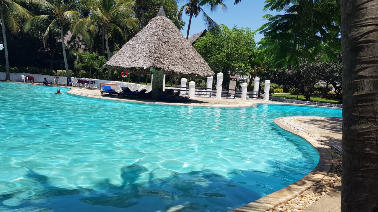 Pool Hotel Southern Palms Beach Resort