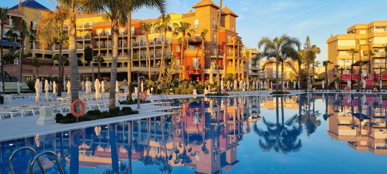 Pool Iberostar Waves Málaga Playa