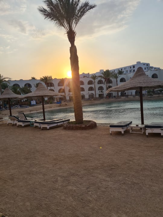 Strand Arabia Azur Resort