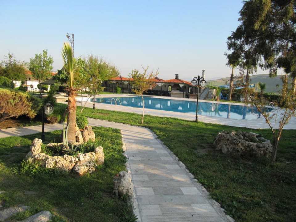 Garten mit Pool Pamuksu Boutique Hotel