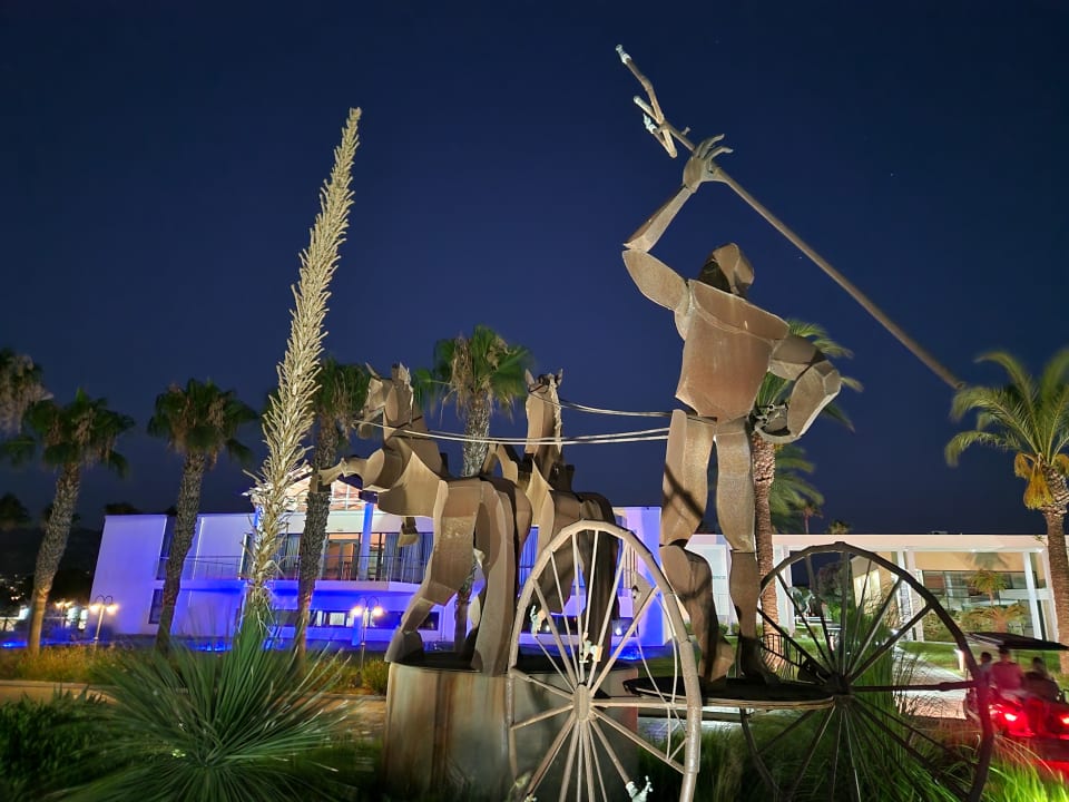 Gartenanlage Neptune Luxury Resort