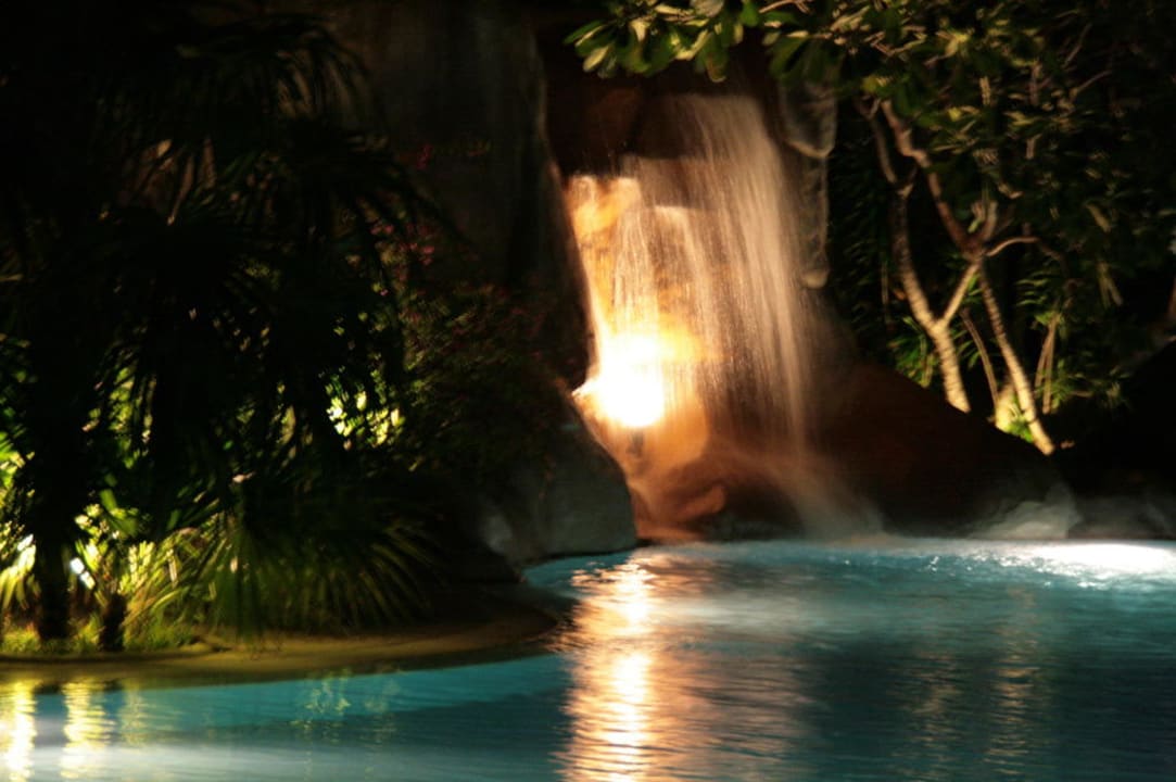 In der Nacht  Kuramathi Maldives