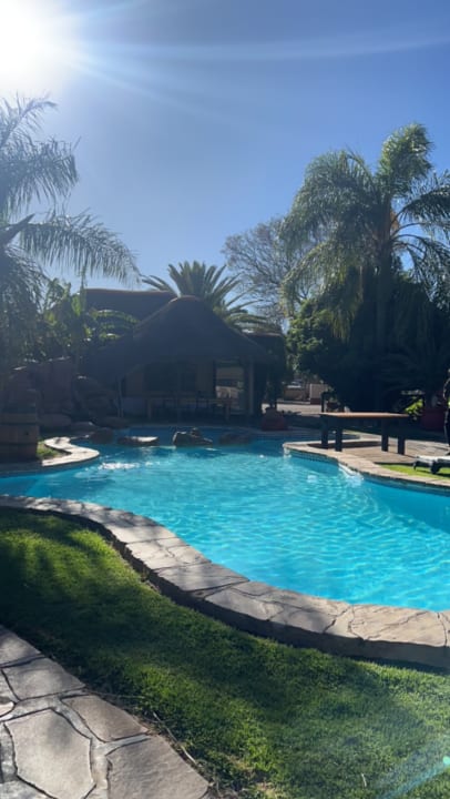 Pool Hotel Cest Si Bon