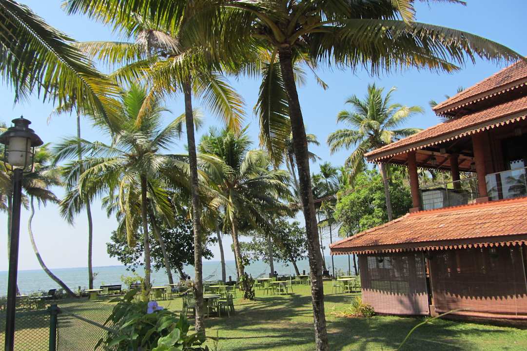 Blick zum See Hotel Lakesong Resort