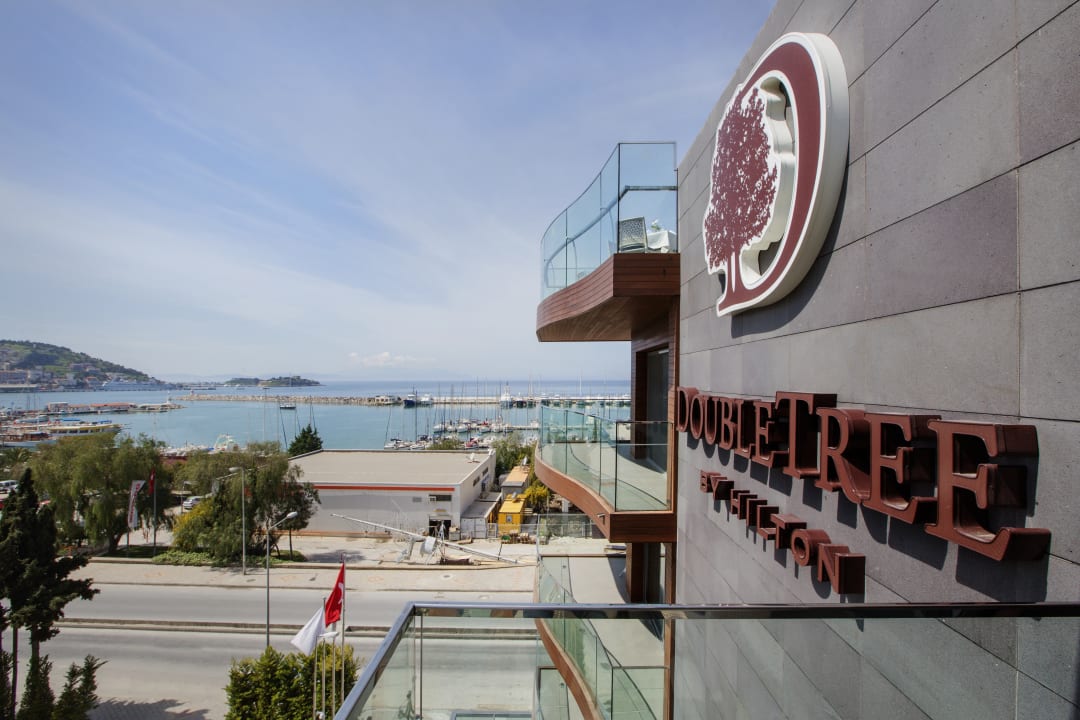 Außenansicht DoubleTree by Hilton Kusadasi