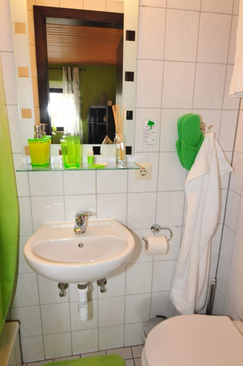 Dusche ASIA Bereich Pension Yvonne Sigg