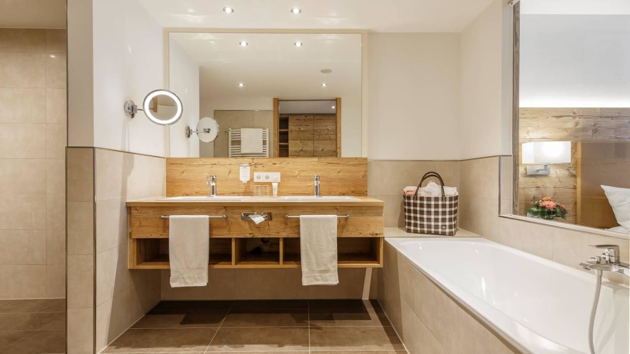 Belchenzimmer Deluxe Bad Belchenhotel Jägerstüble