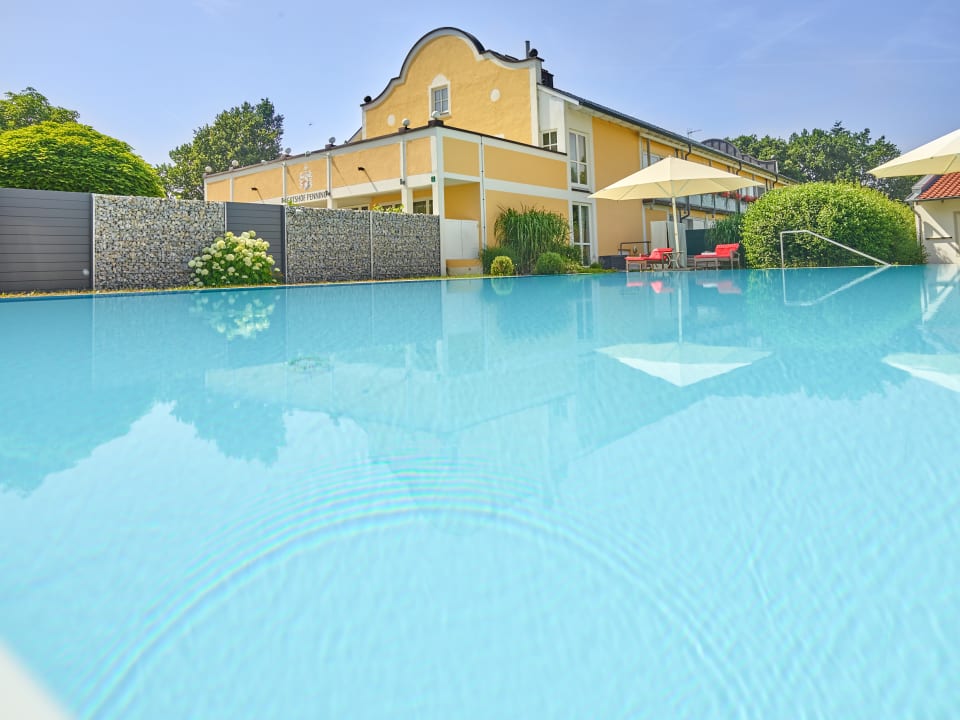 Pool Gutshof Penning