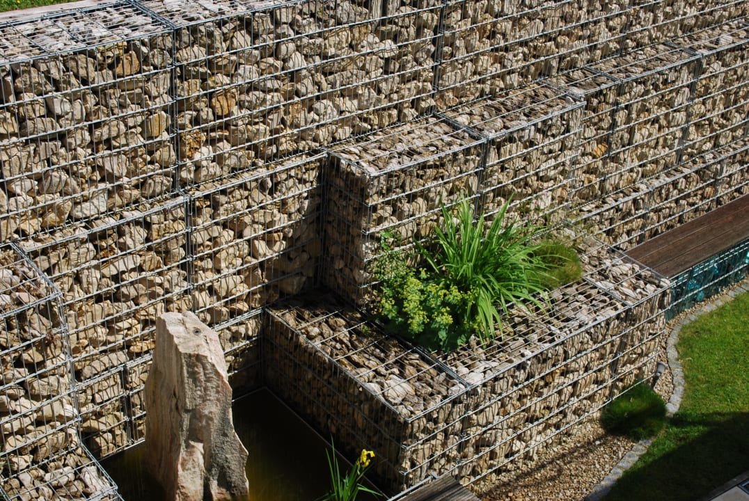 Blick Außenbereich Spa Landhotel Zur Jurahöhe / Juraschlössl