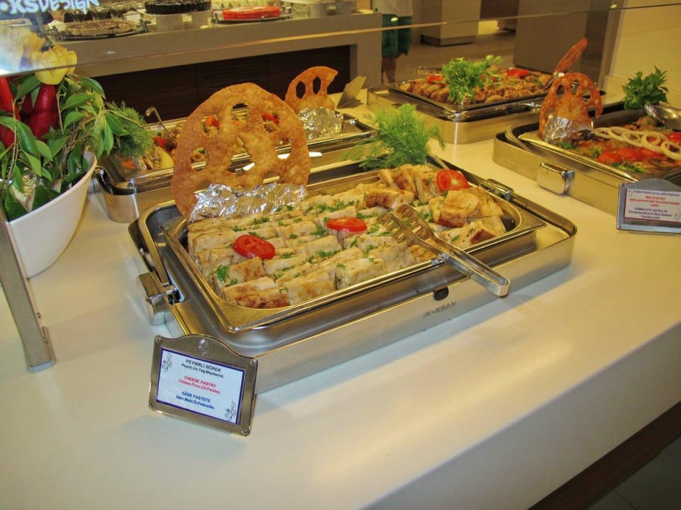 Buffet zum Abendessen Sunis Elita Beach Resort & Spa