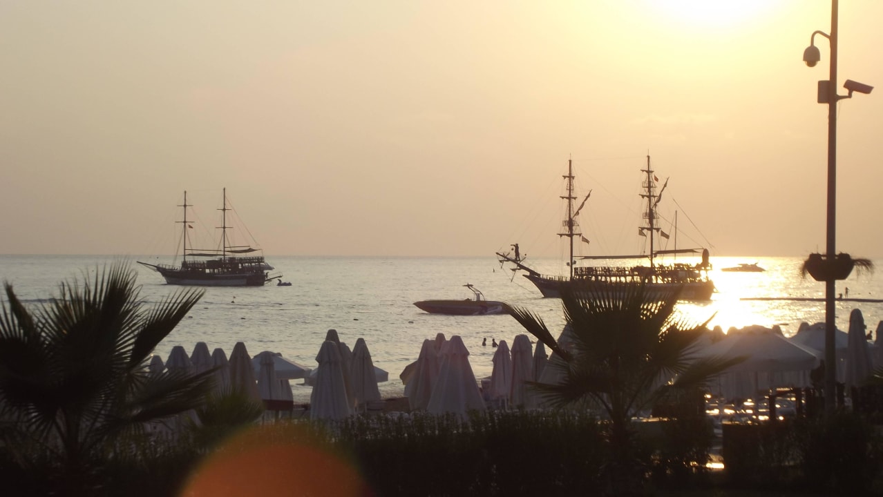 Ausblick von der Terrasse aus Hotel Sirma