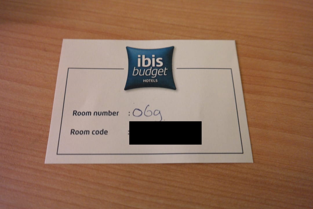Zettel zum öffnen des Zahlenschloßes ibis budget Amsterdam Airport