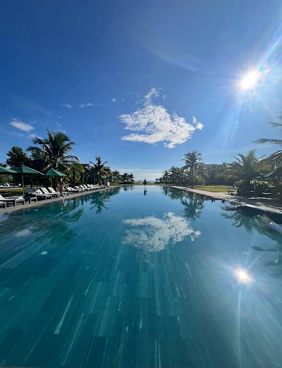 Pool ROBINSON NAM HOI AN