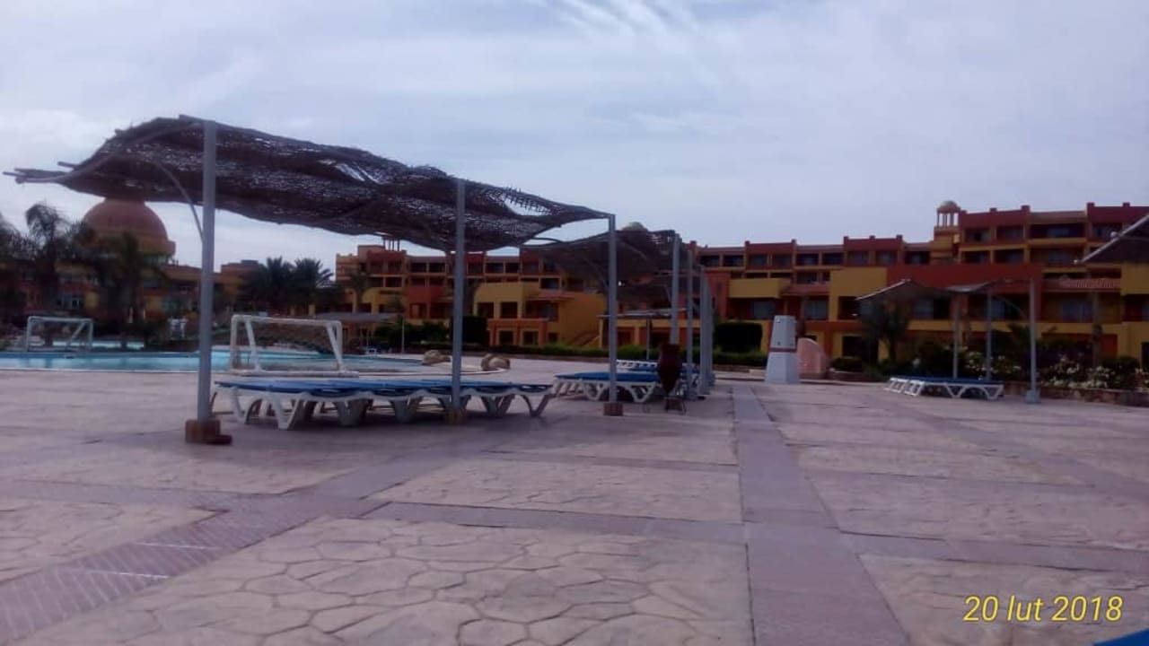 Jakoś pusto Malikia Resort Abu Dabbab