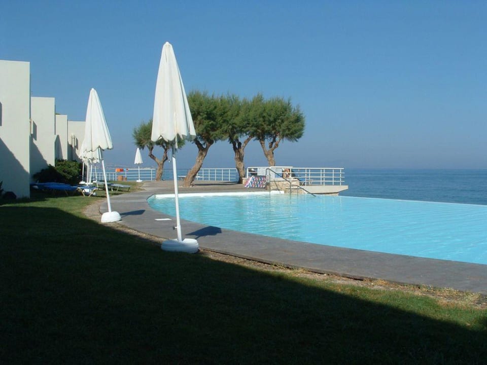 Pool vor unserem Bungalow Aquila Porto Rethymnon Hotel