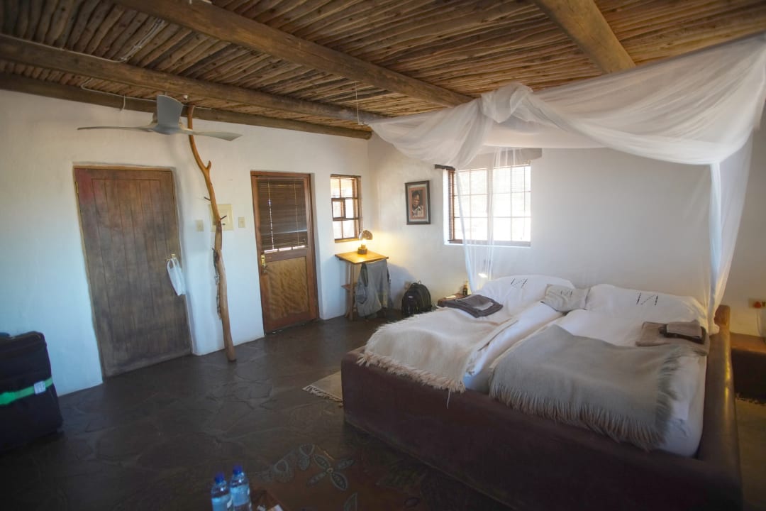 Zimmer Hotel Eningu Clay-House Lodge