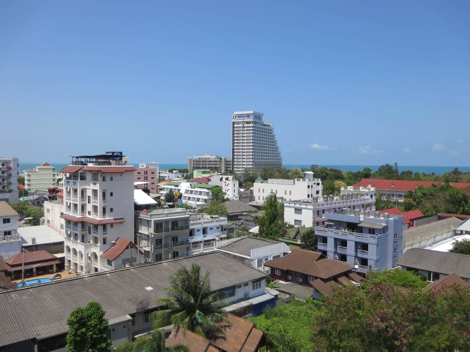 Blick vom Poolbereich Baan Nilrath Hotel