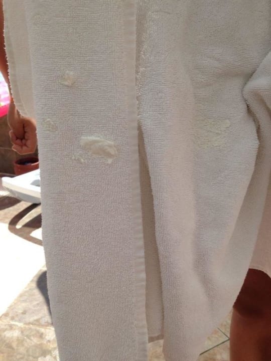 Getrocknetes Silikon auf dem Handtuch Oz Hotels Incekum Beach
