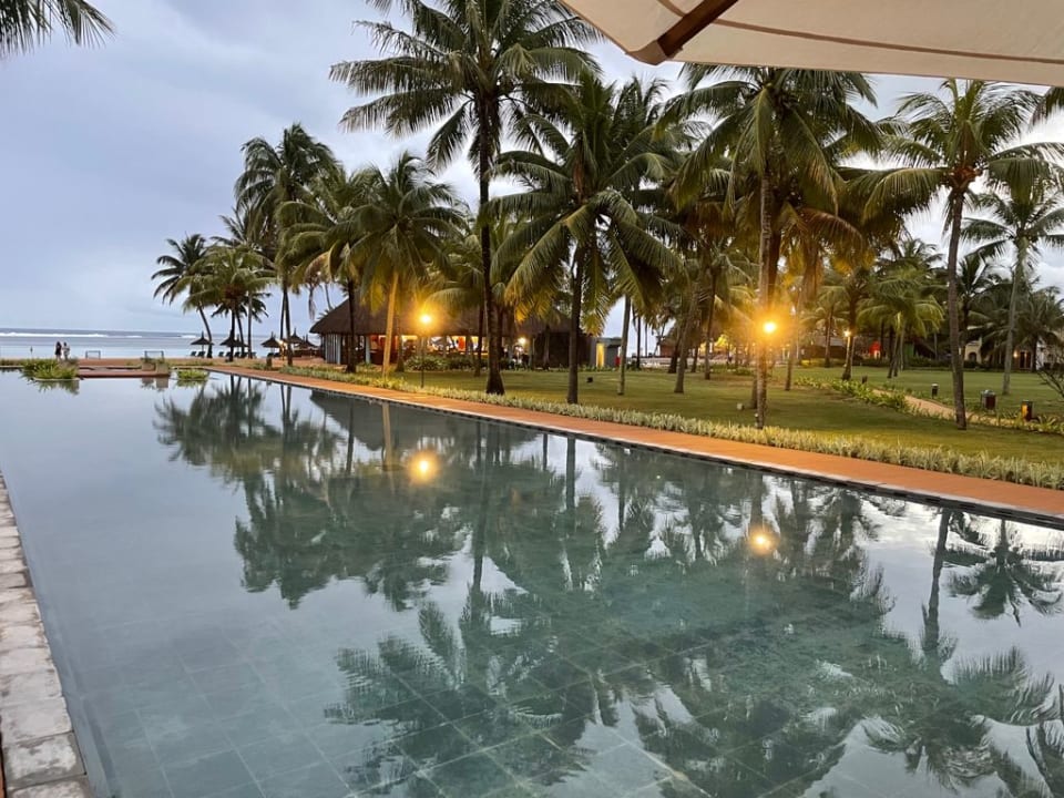 Außenansicht Outrigger Mauritius Beach Resort
