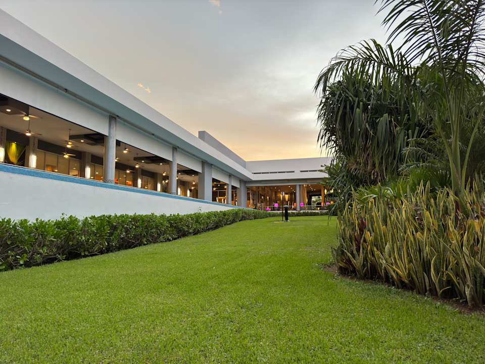 Außenansicht Hotel Riu Playacar