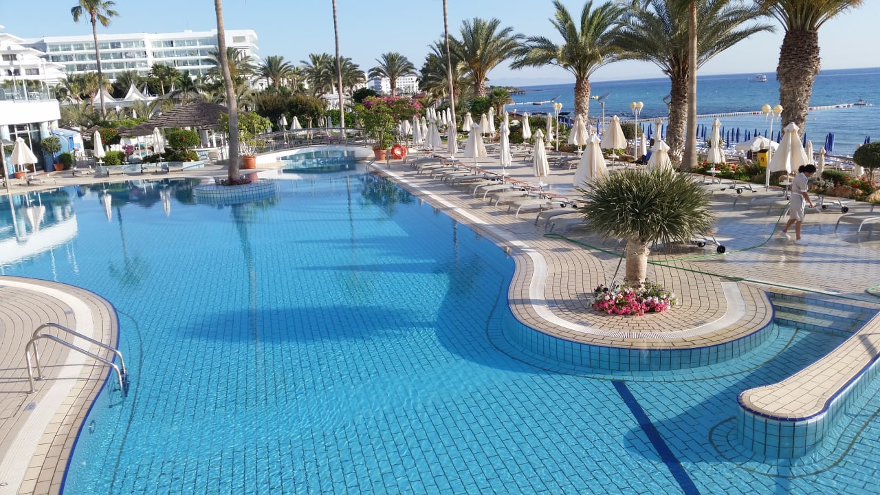 Pool Hotel Sunrise Beach