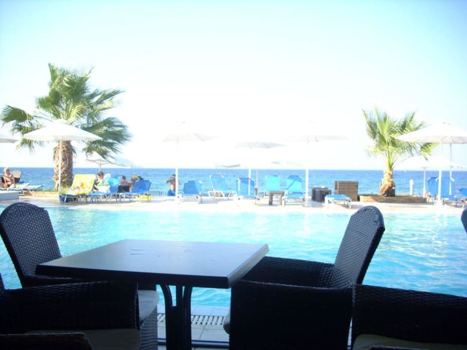 Poolbar Hotel Belussi Beach