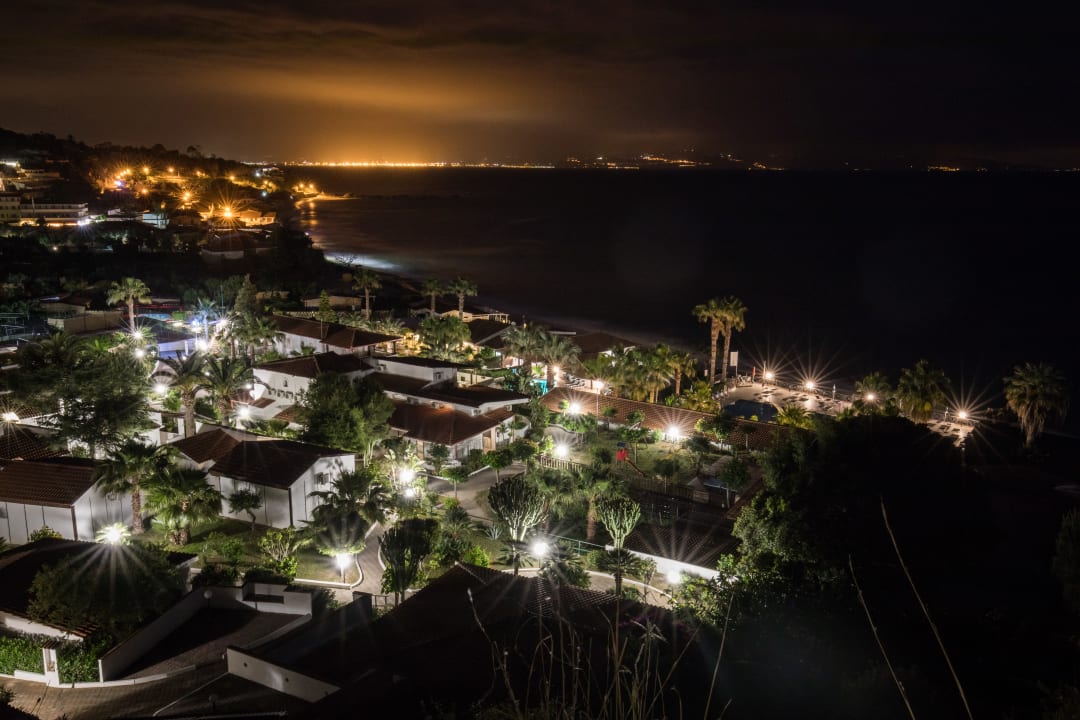 Außenansicht Villaggio Baia d'Ercole