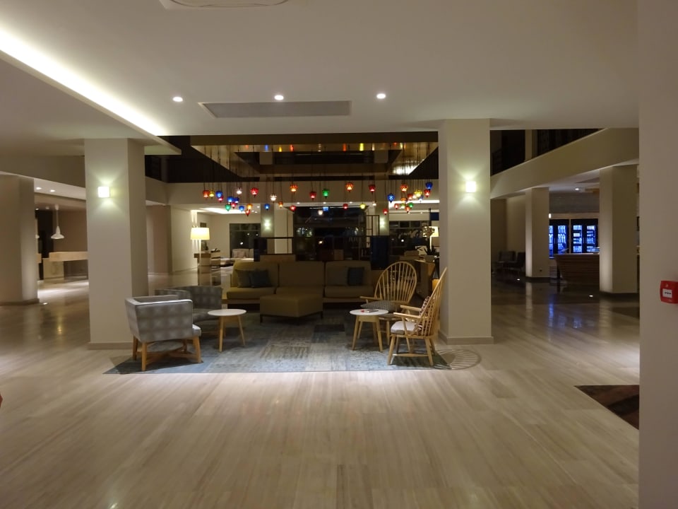Blick in die Lobby TUI BLUE Palm Garden