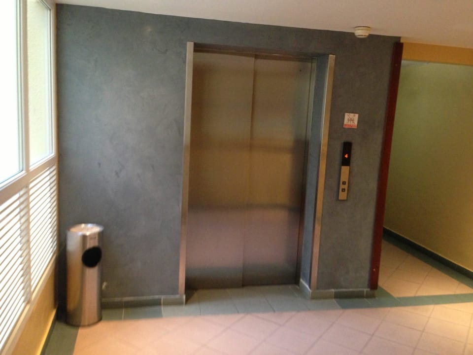 Fahrstuhl  Novus Plaza Hodelpa