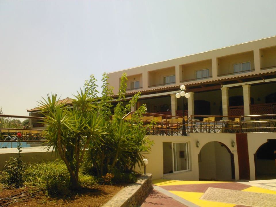 Eingang zum Miniclub Eliros Mare