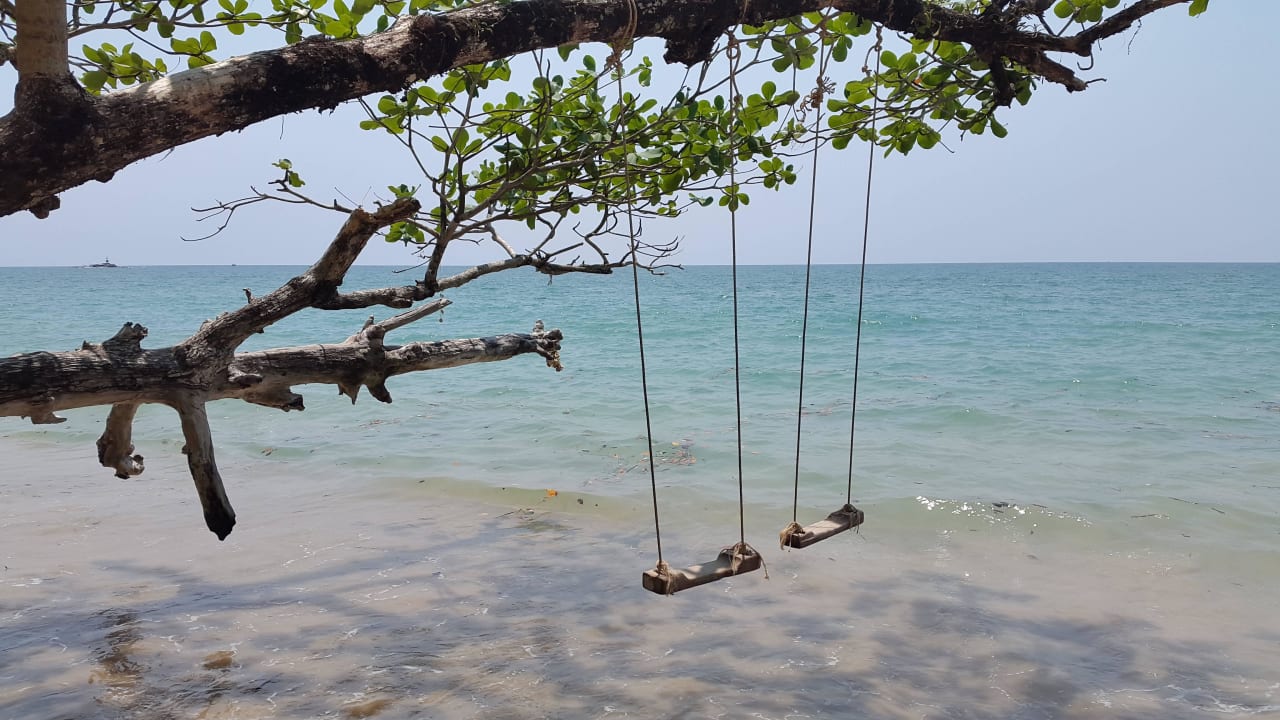 Gleich am HotelStrand Khao Lak Merlin Resort