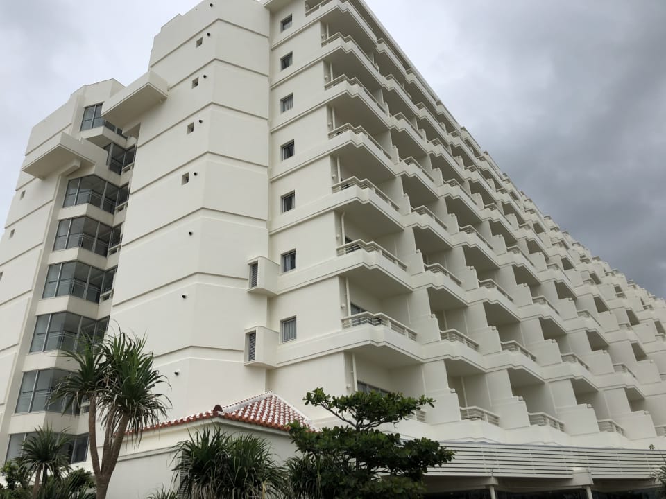 Außenansicht Sheraton Okinawa Sunmarina Resort