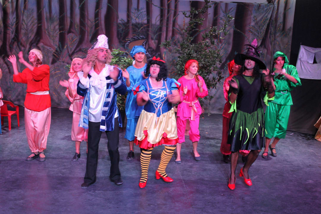Witzige Schneewitchen Show Belek Beach Resort Hotel