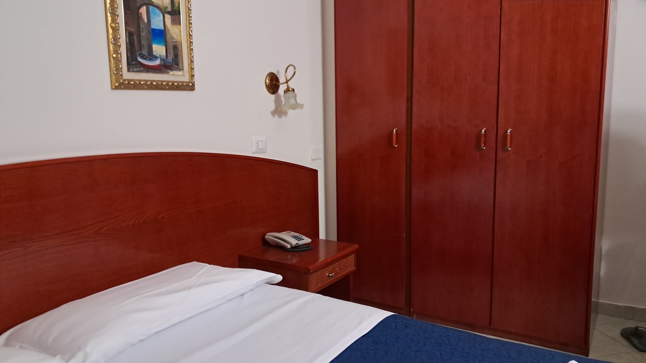 Zimmer Hotel Mediterraneo