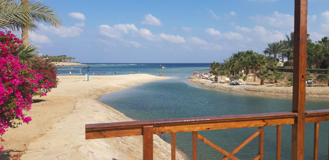 Strand Brayka Bay Resort