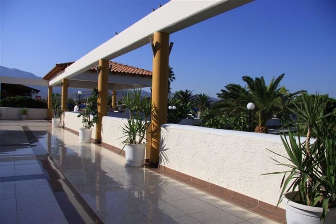 Die Frühstücksterrasse Hotel Tigaki's Star