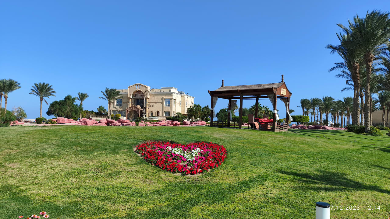 Gartenanlage Palm Royale Resort - Soma Bay
