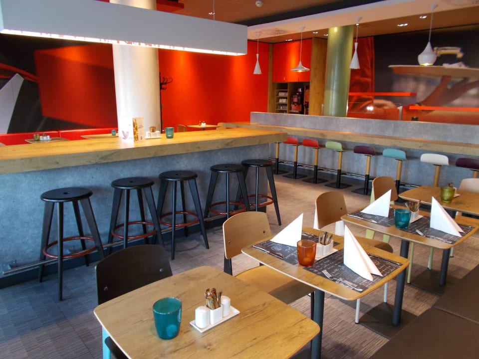 Frühstücksbereich  ibis Hotel Hannover City